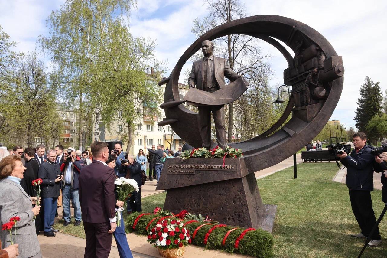 Памятник легендарному кораблестроителю Николаю Жаркову открыли в административном центре ПФО..
