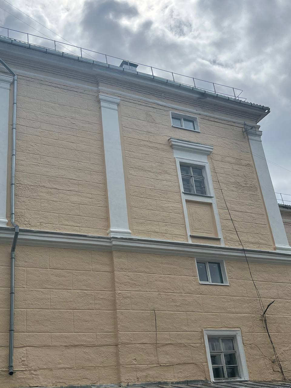 В Лицее с кадетскими классами имени Г.С. Шпагина полным ходом идут масштабные ремонтные работы..