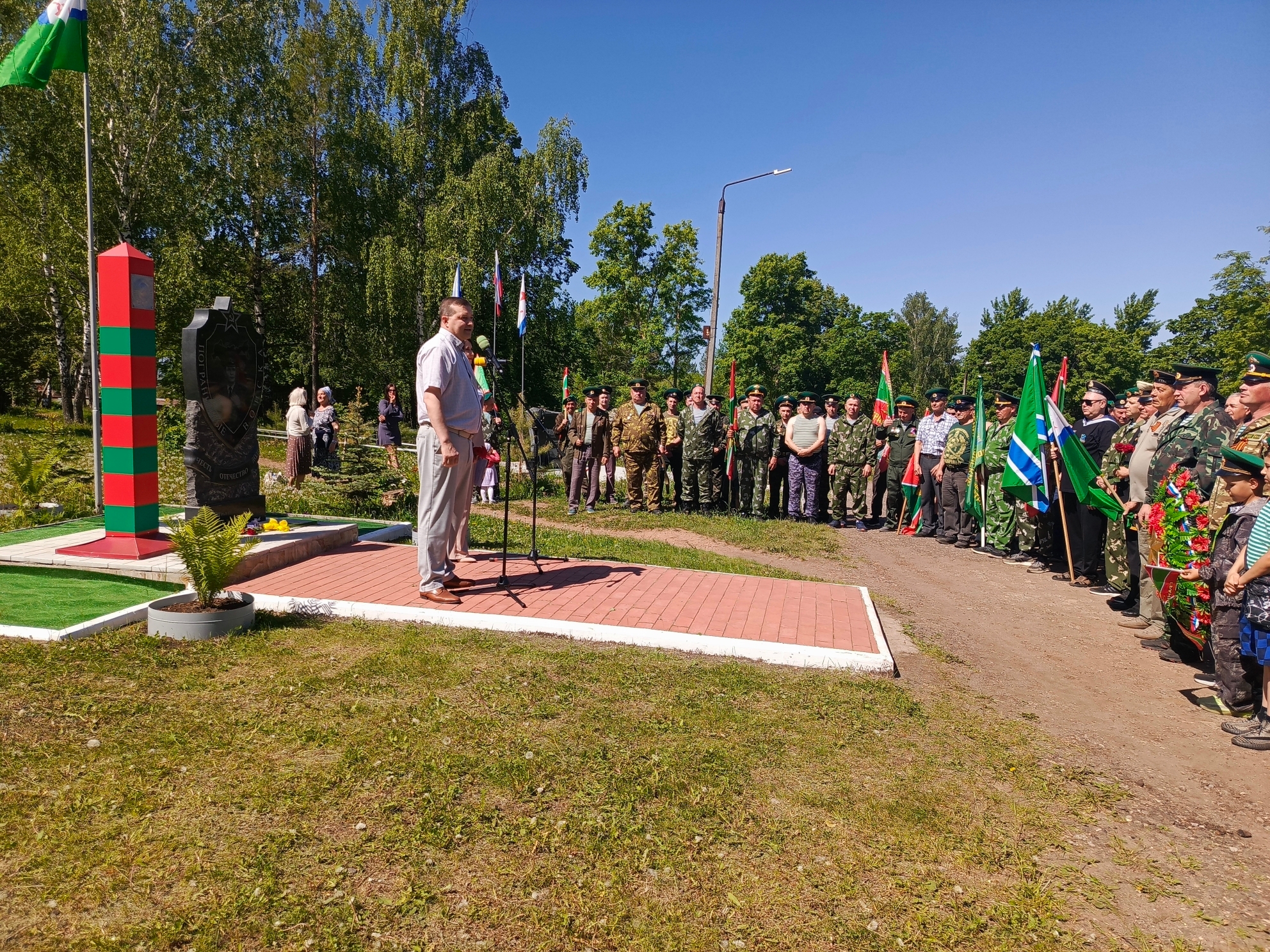 28 мая - День пограничника.