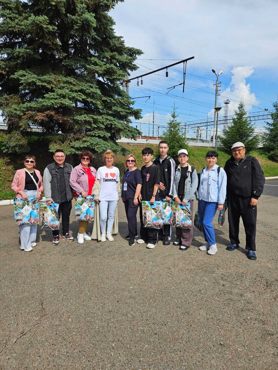Вятские Поляны прибывают многочисленные гости..
