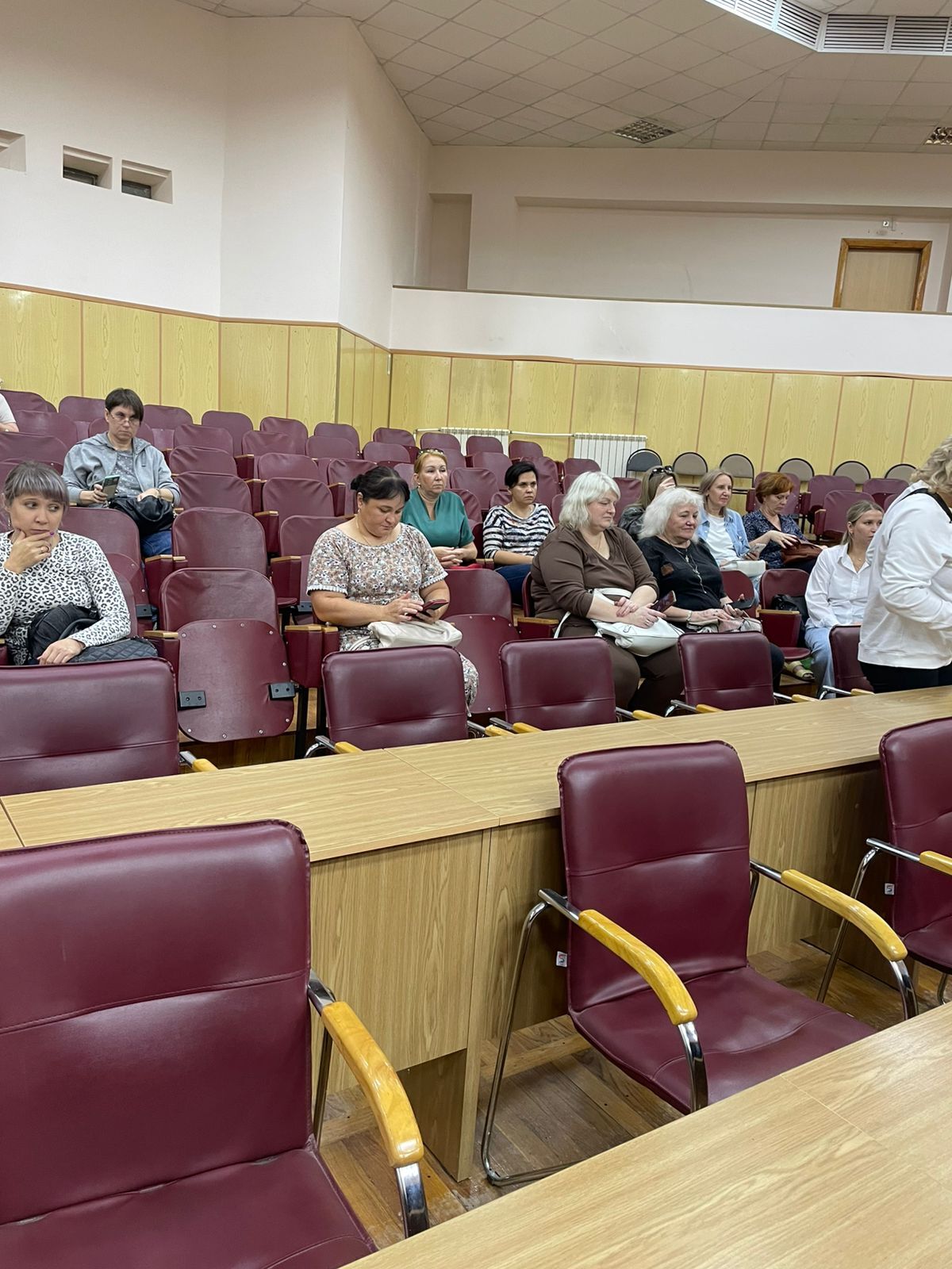 Прошла встреча с собственниками земельных участков, расположенных в микрорайоне «Осинки»..