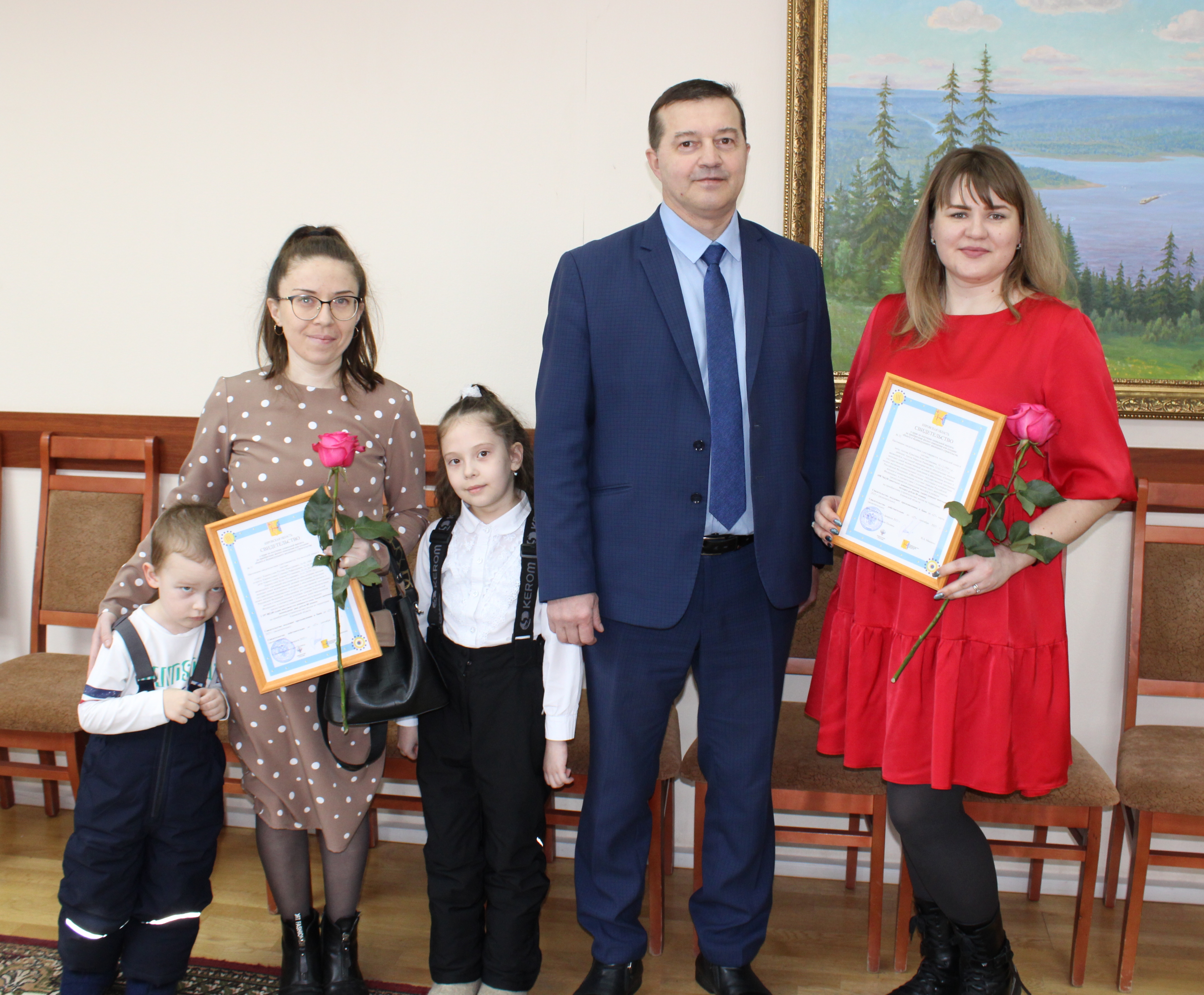 Еще две семьи в Вятских Полянах скоро отпразднуют новоселье.